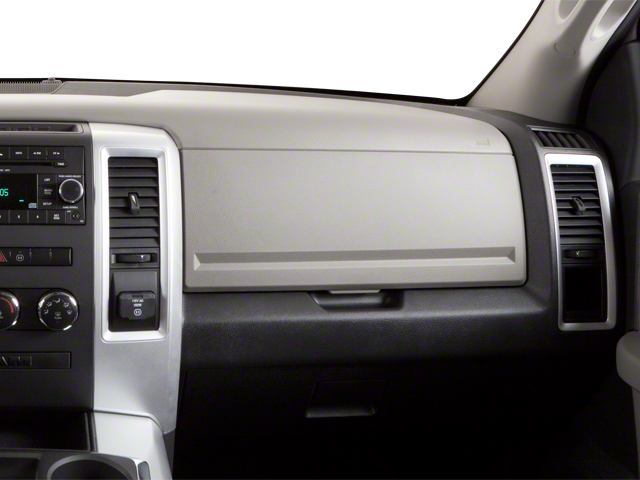 2010 Dodge Ram 1500 ST 2WD Quad Cab 140.5