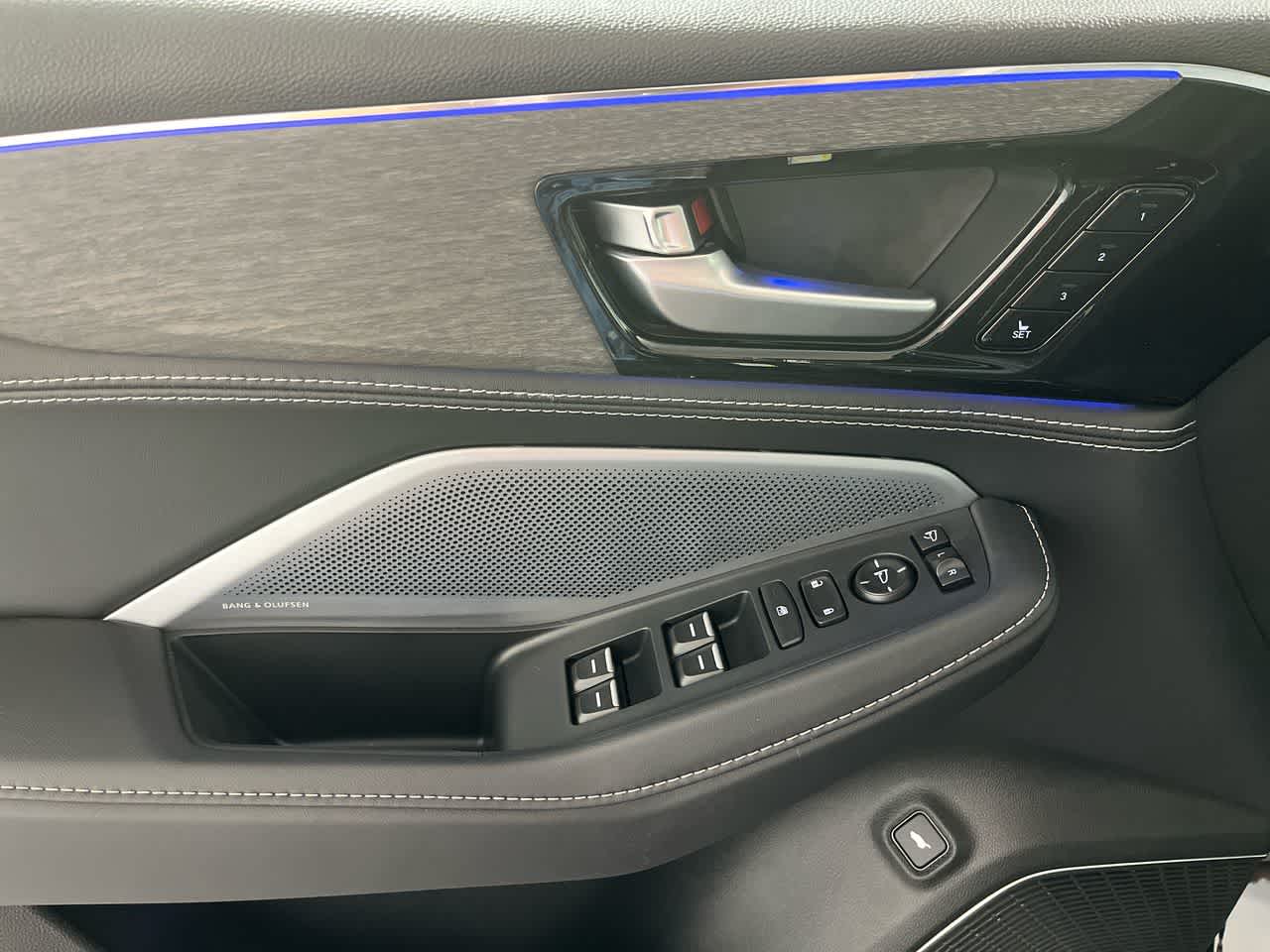 2026 Acura MDX w/Advance Package