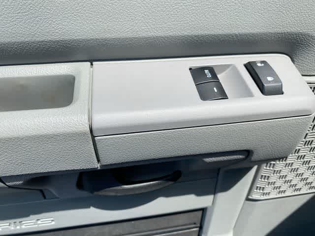 2025 Ford Econoline Cutaway E-450 DRW