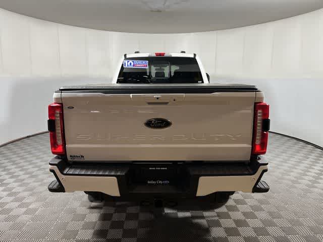 2026 Ford Super Duty F-350® Lariat®