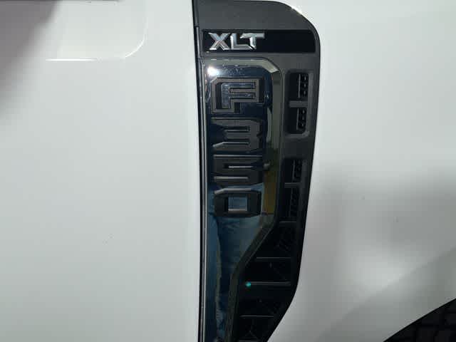 2026 Ford Super Duty F-350® XLT