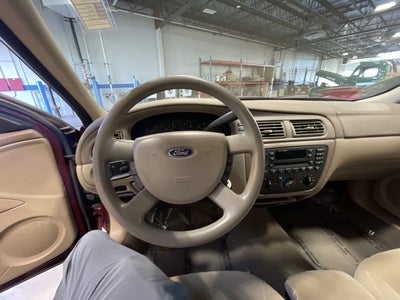 2005 Ford Taurus SE