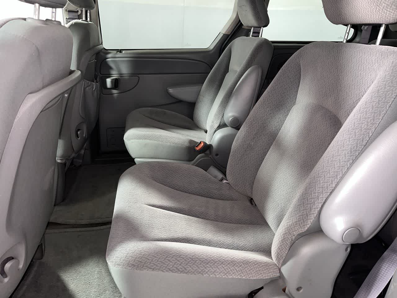 2006 Chrysler Town & Country SWB Base