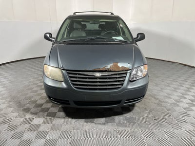 2006 Chrysler Town & Country SWB Base