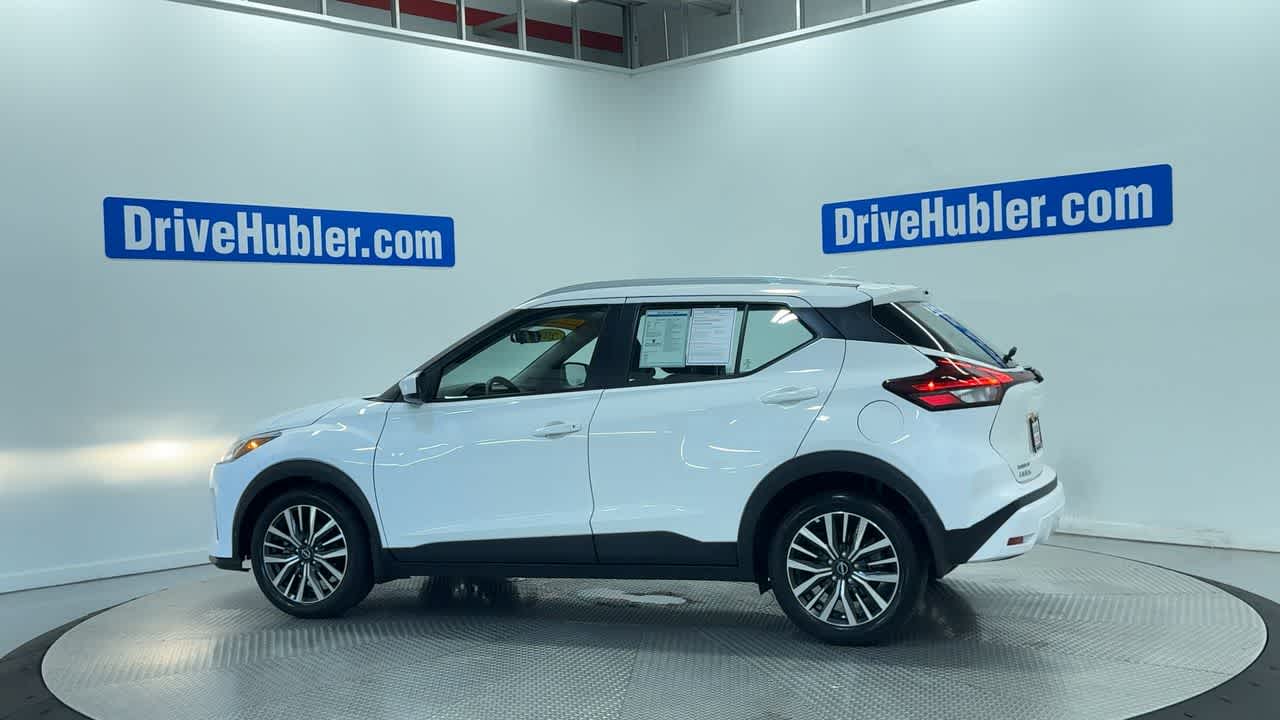 2022 Nissan Kicks SV