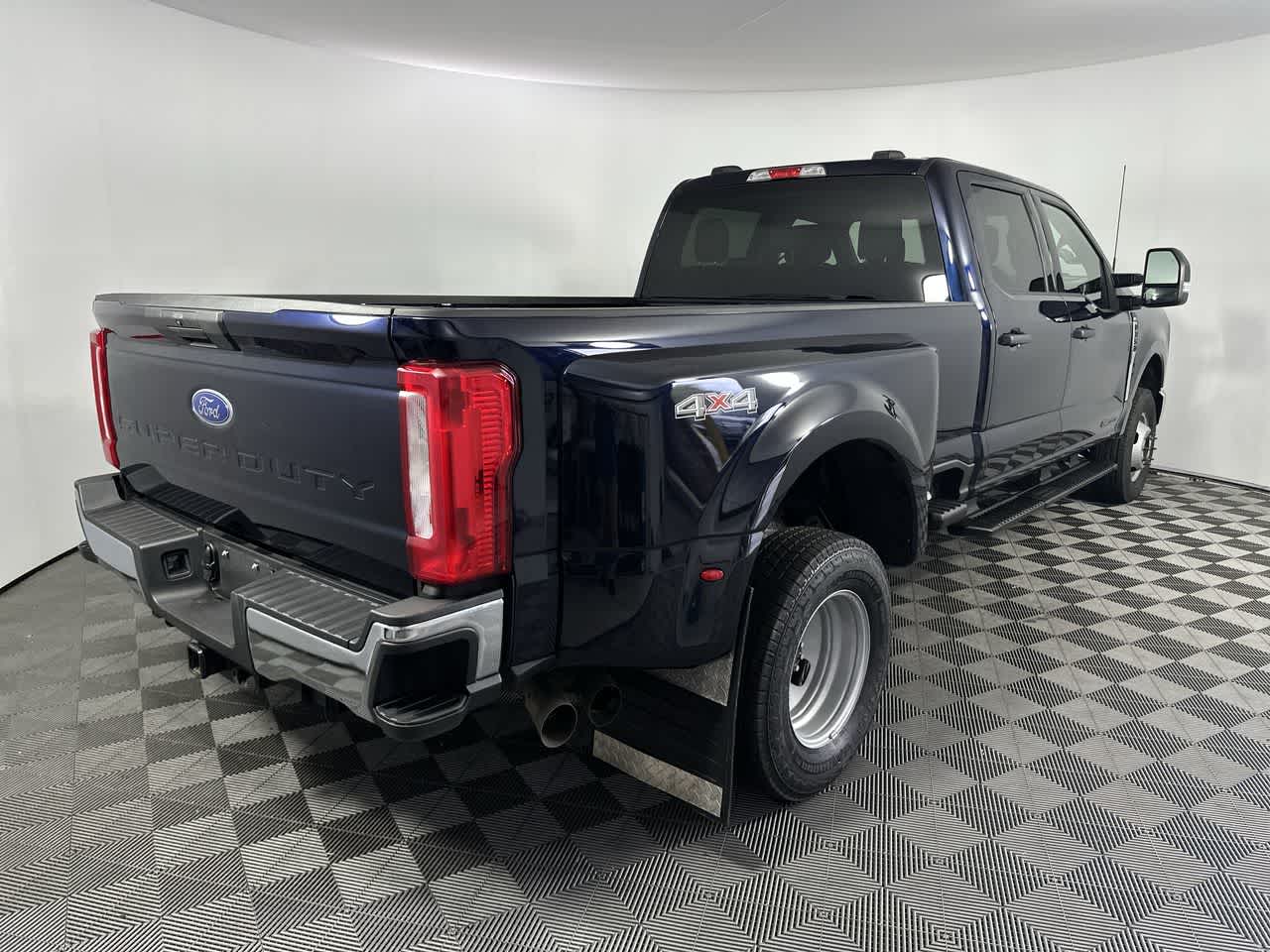 2025 Ford Super Duty F-350 DRW XL