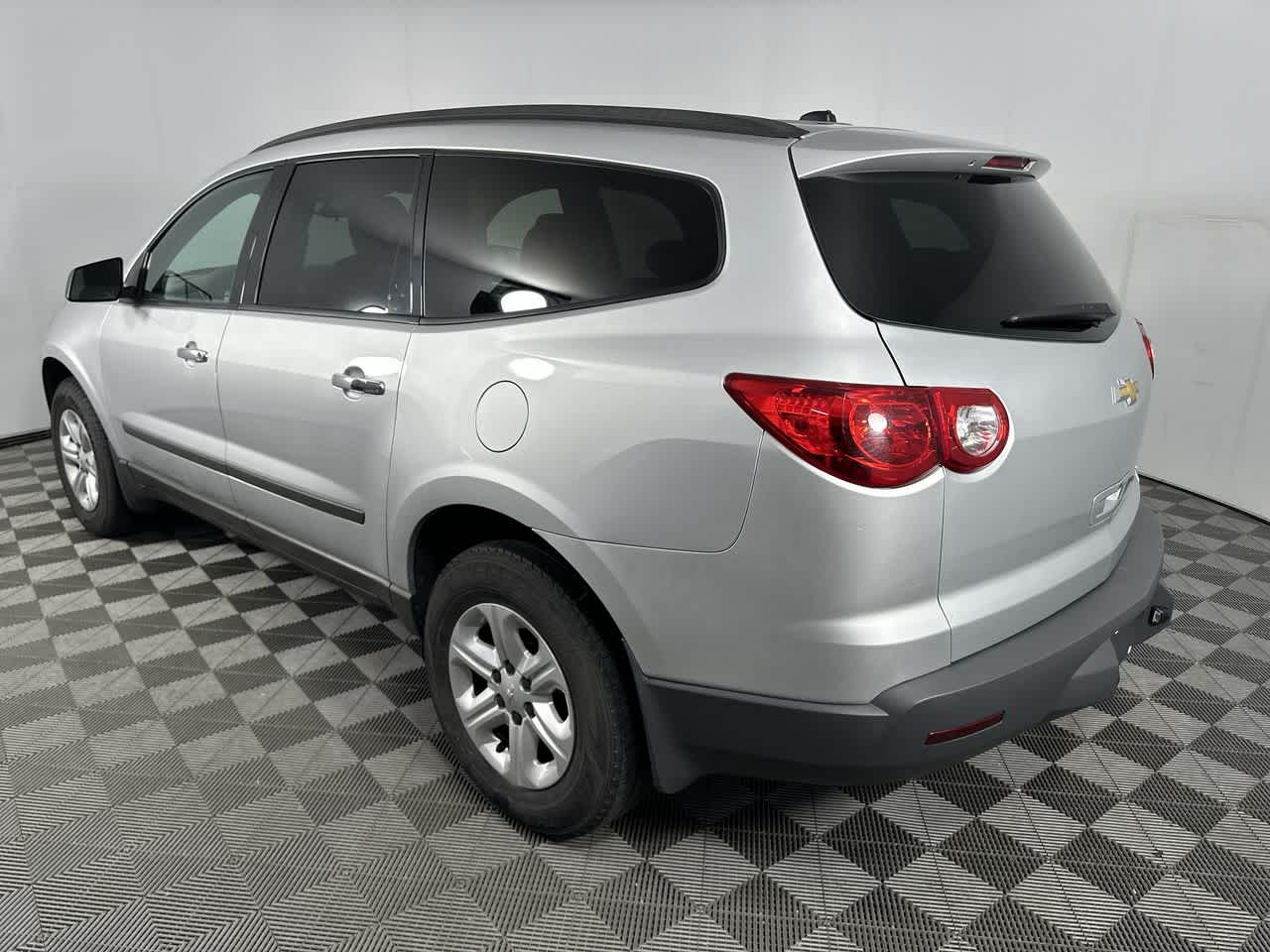 2011 Chevrolet Traverse LS