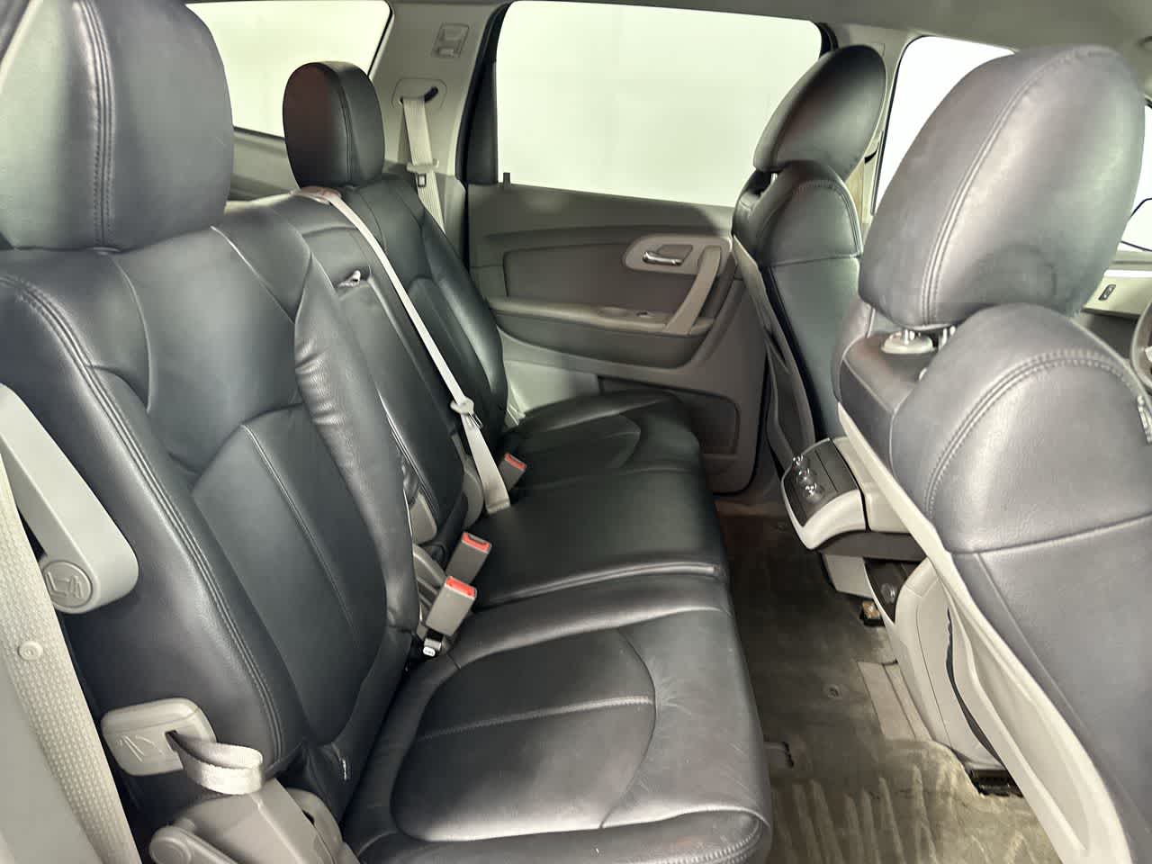 2011 Chevrolet Traverse LS