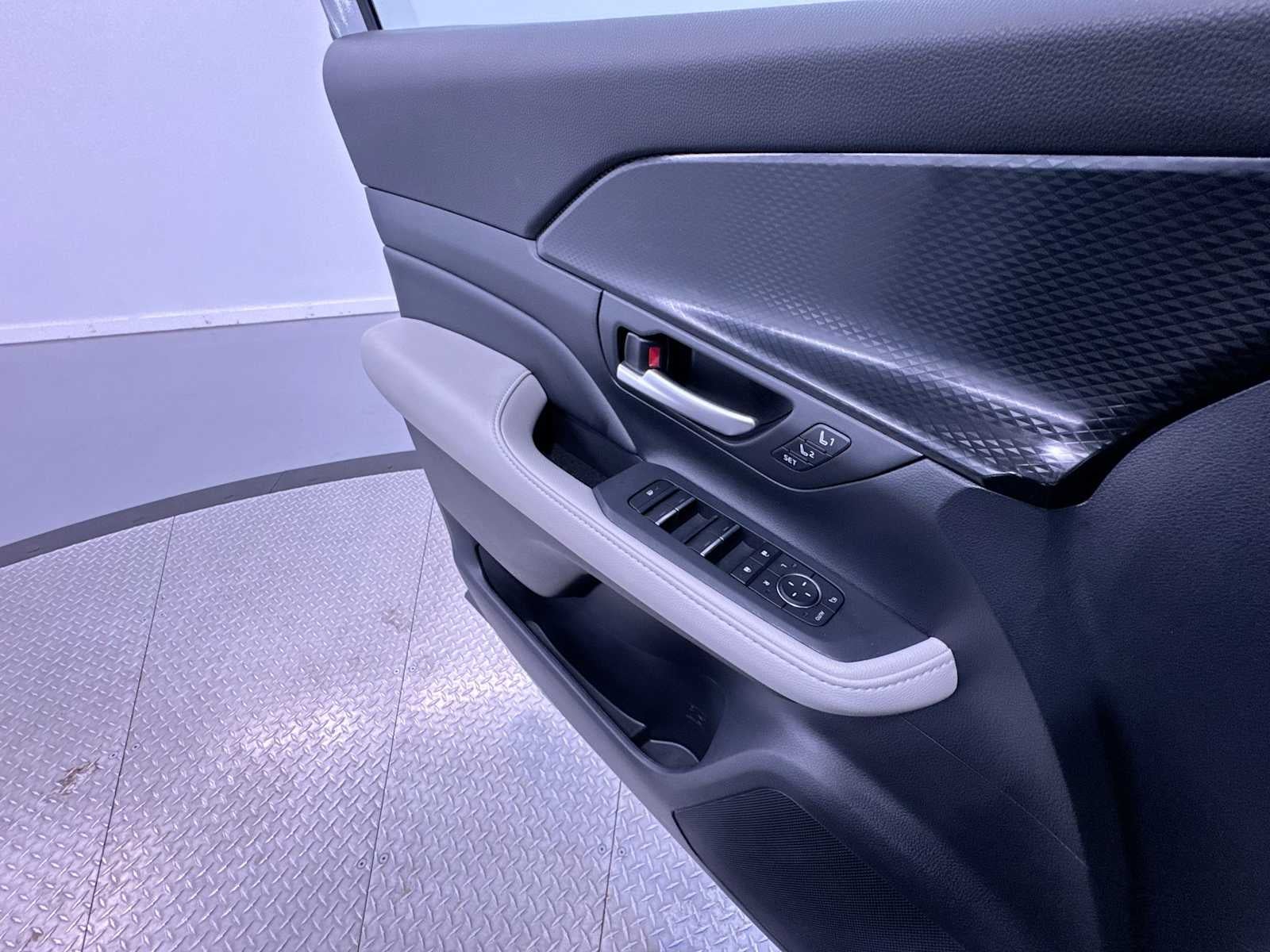 2025 Toyota Grand Highlander Hybrid MAX Platinum