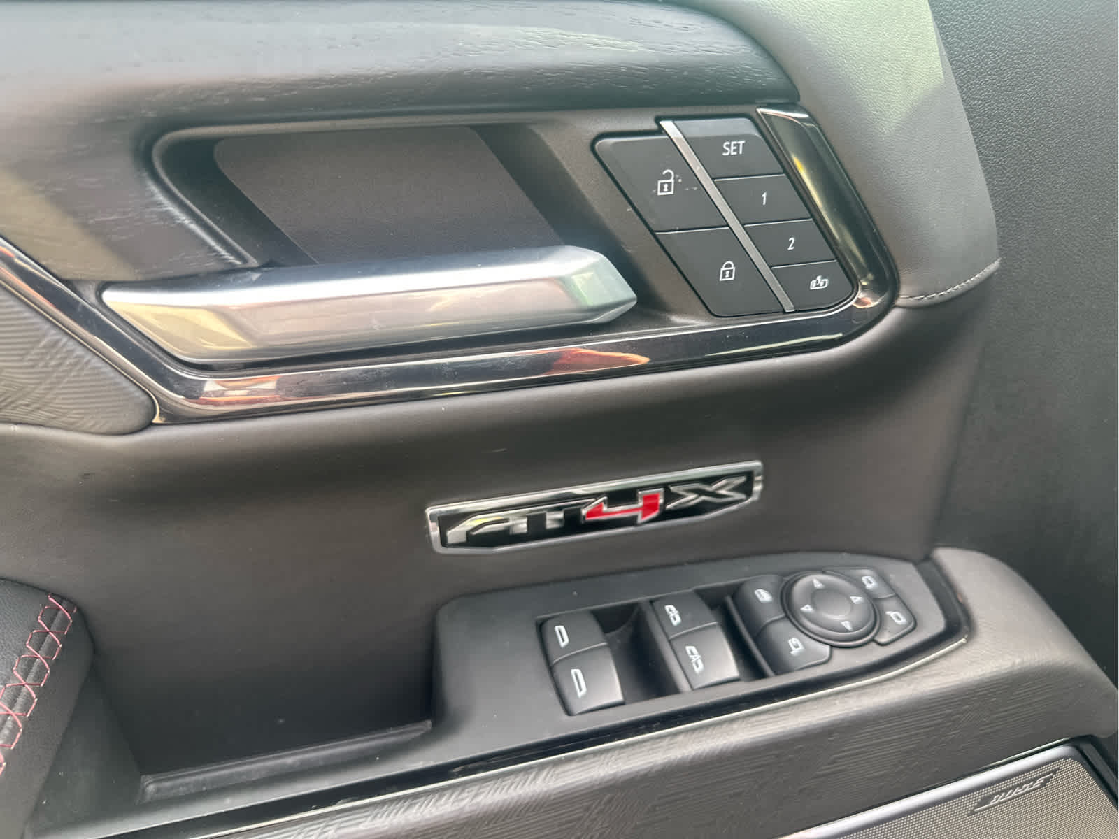 2024 GMC Sierra 1500 AT4X