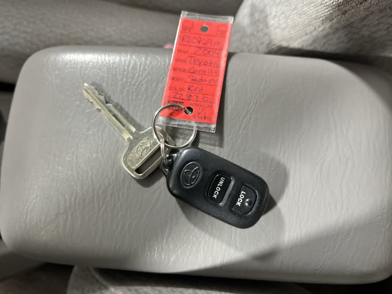 2004 Toyota Corolla LE