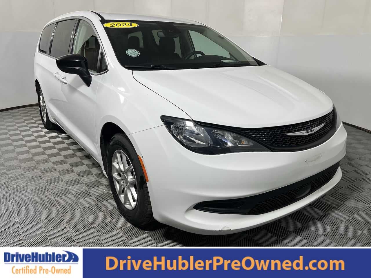 2024 Chrysler Voyager LX