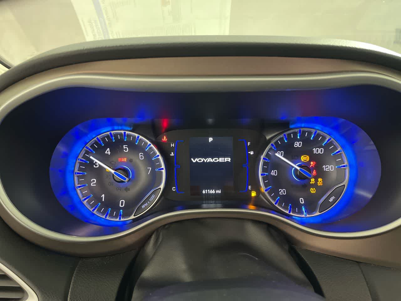 2024 Chrysler Voyager LX