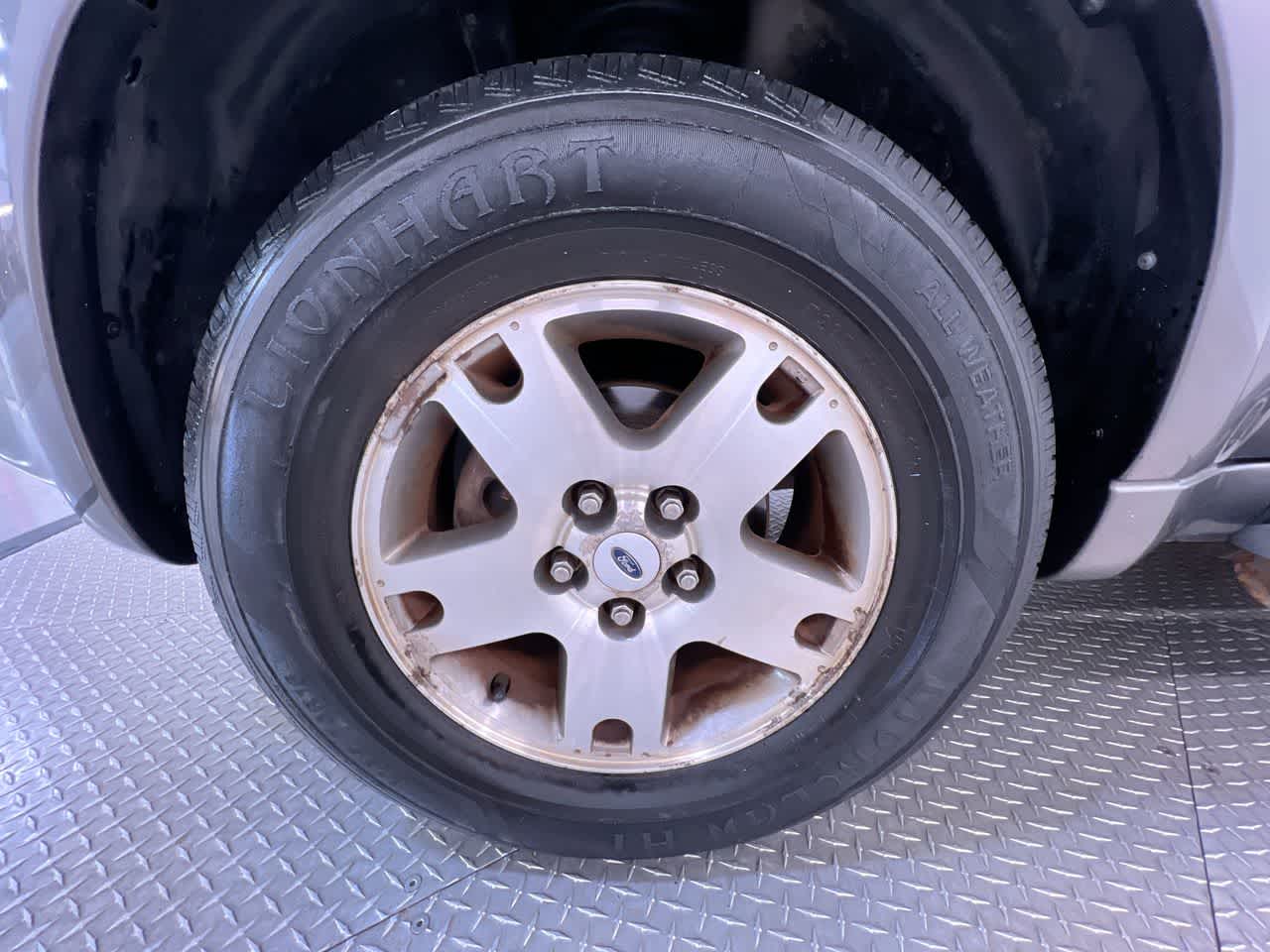 2004 Ford Escape XLT