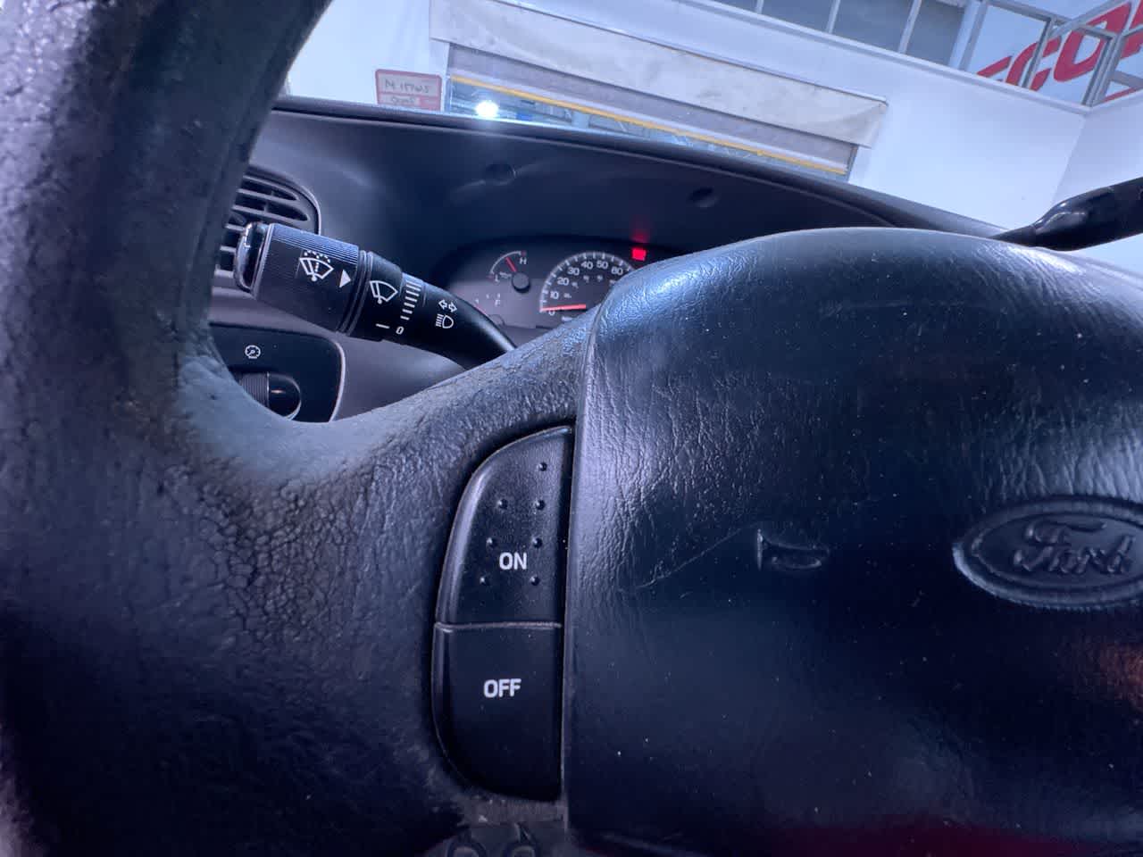 2000 Ford F-150 Work Series XL