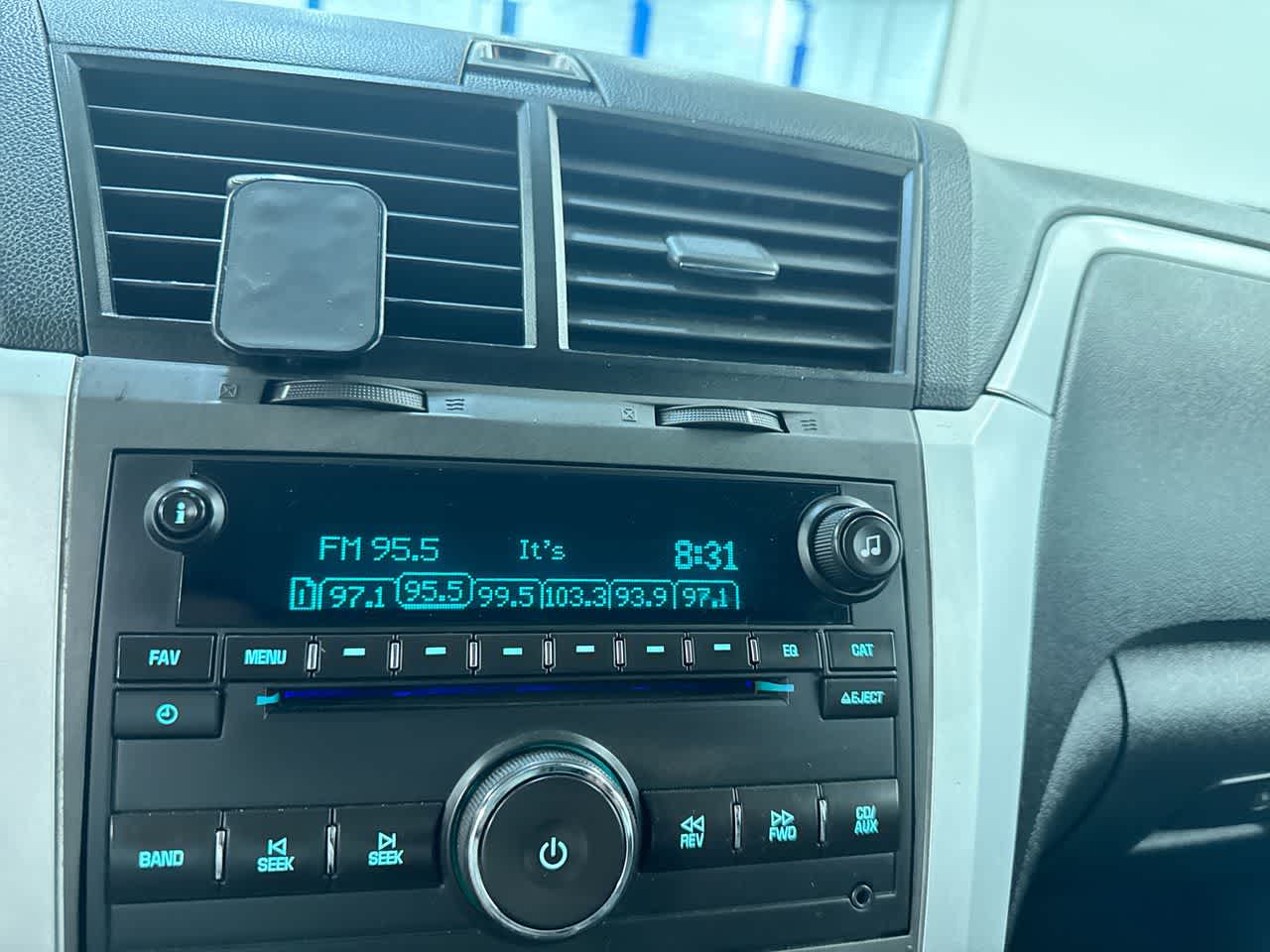 2011 Chevrolet Traverse LT w/1LT