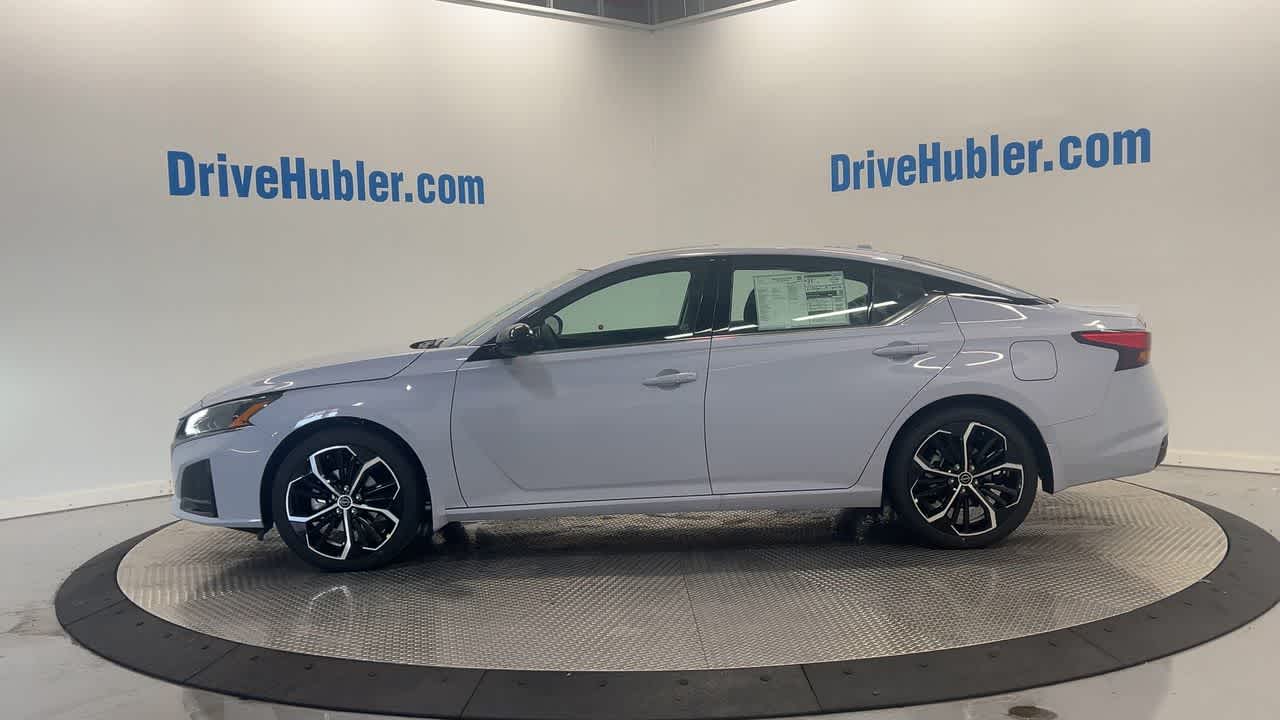 2025 Nissan Altima SR