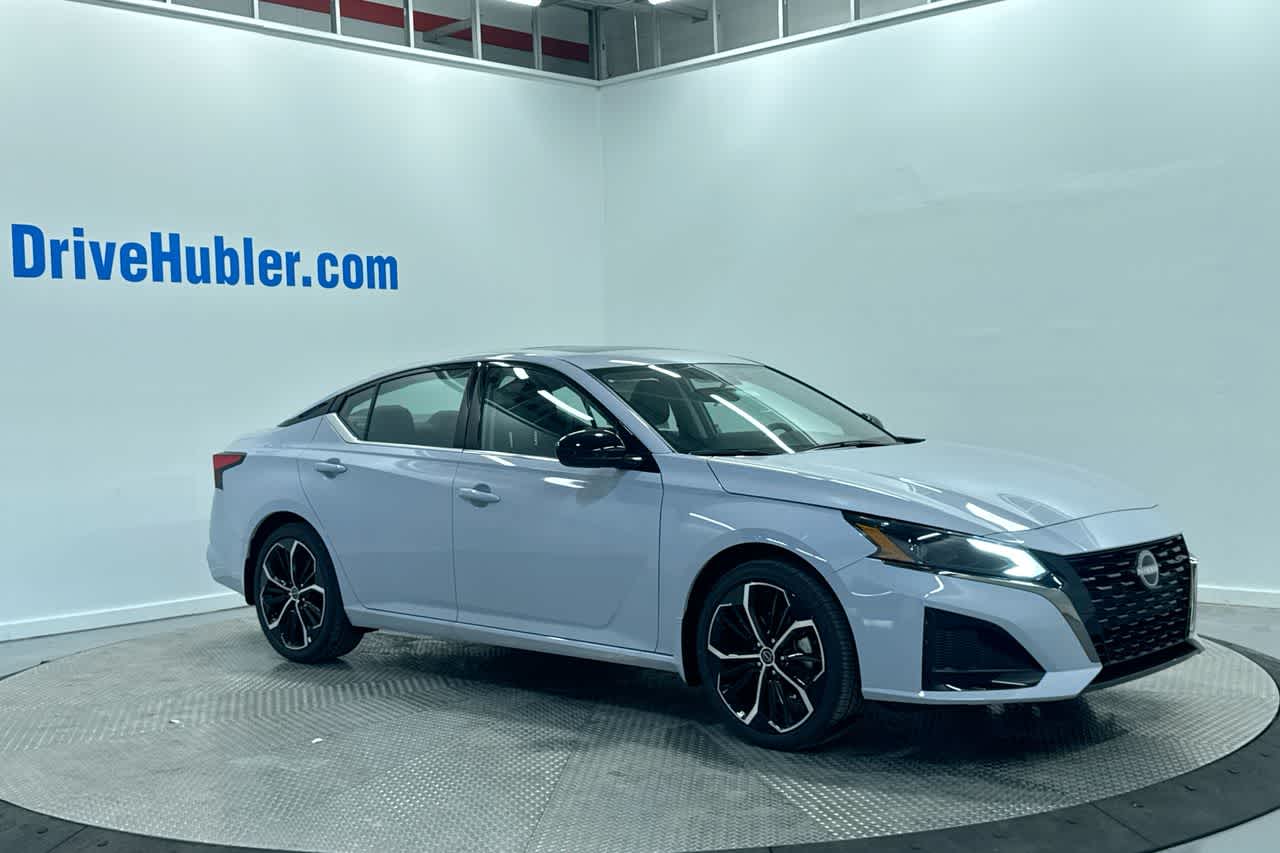 2025 Nissan Altima SR