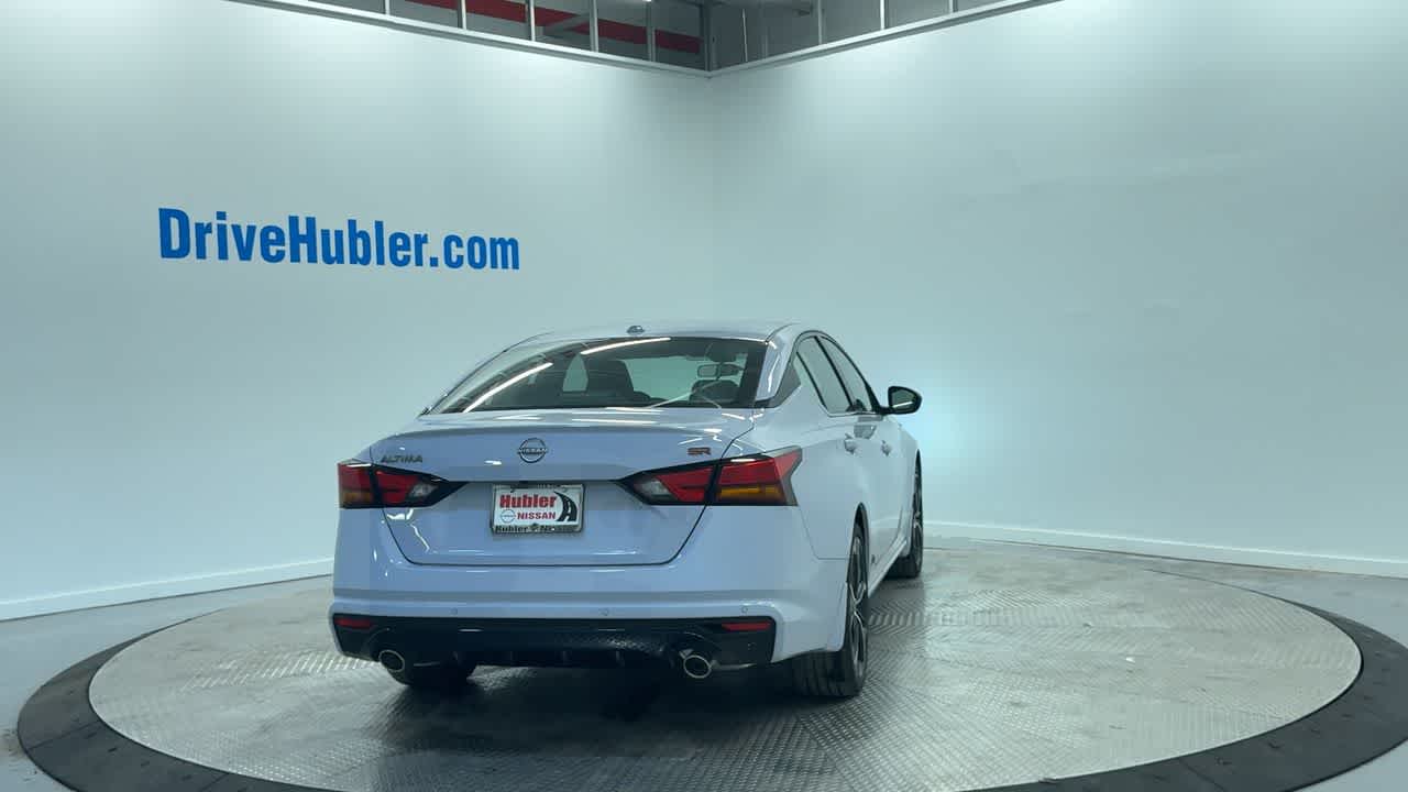 2025 Nissan Altima SR