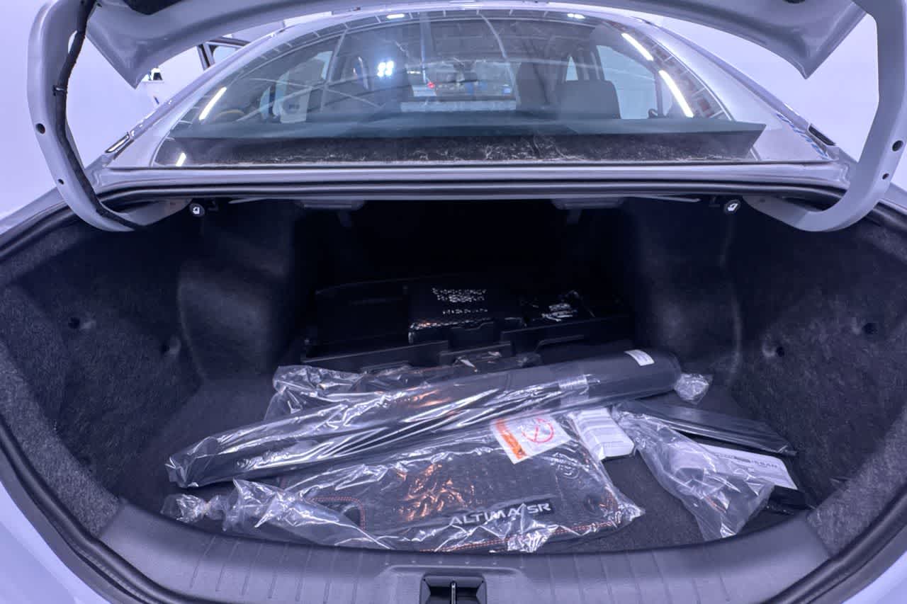 2025 Nissan Altima SR