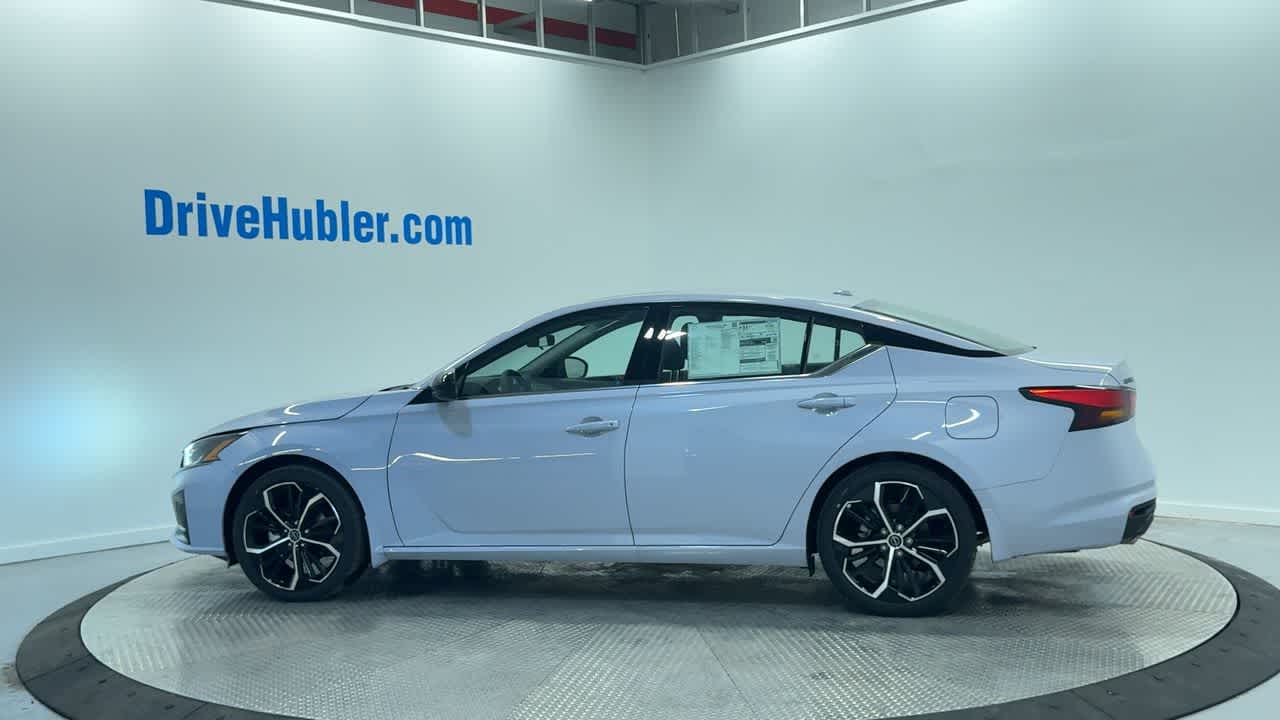 2025 Nissan Altima SR