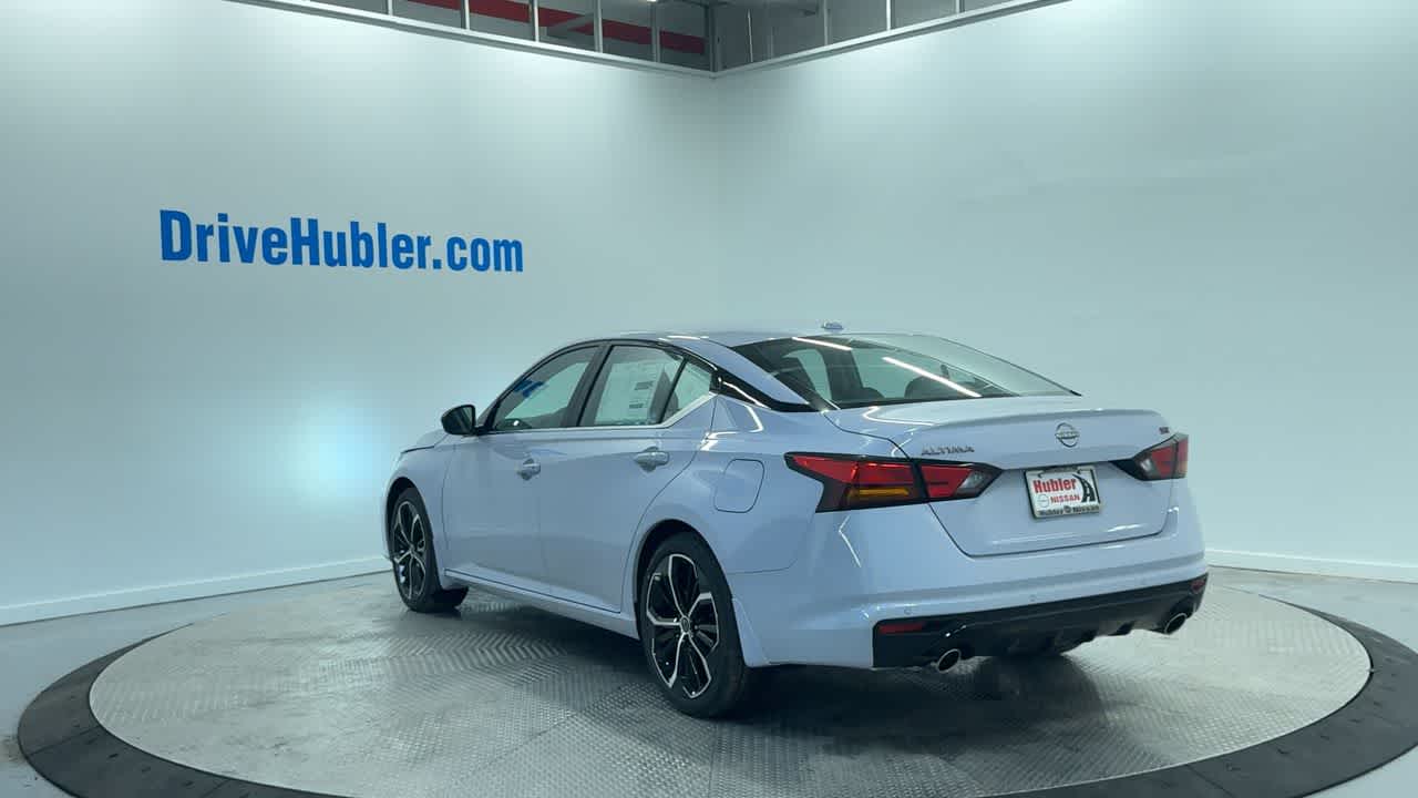 2025 Nissan Altima SR