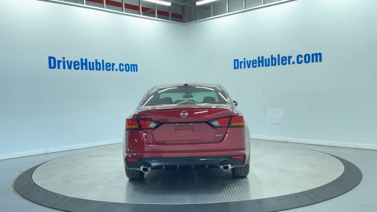 2025 Nissan Altima SR