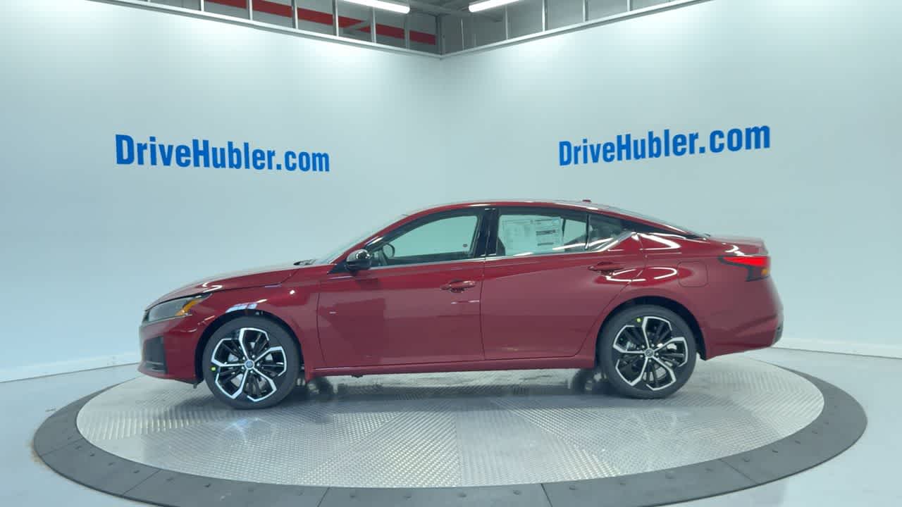 2025 Nissan Altima SR