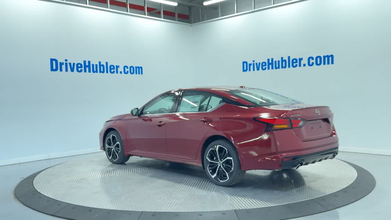 2025 Nissan Altima SR