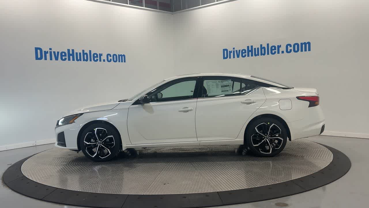 2025 Nissan Altima SR