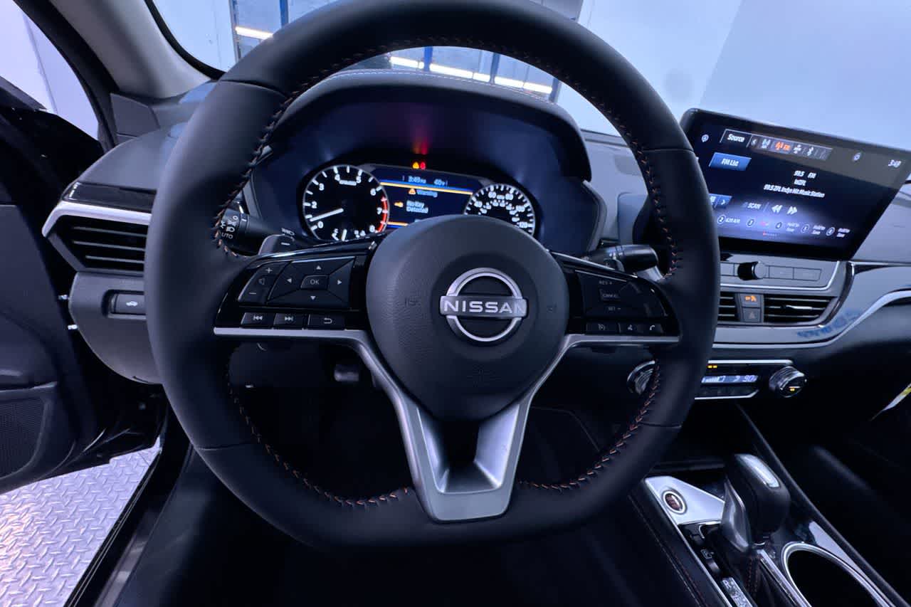 2025 Nissan Altima SR