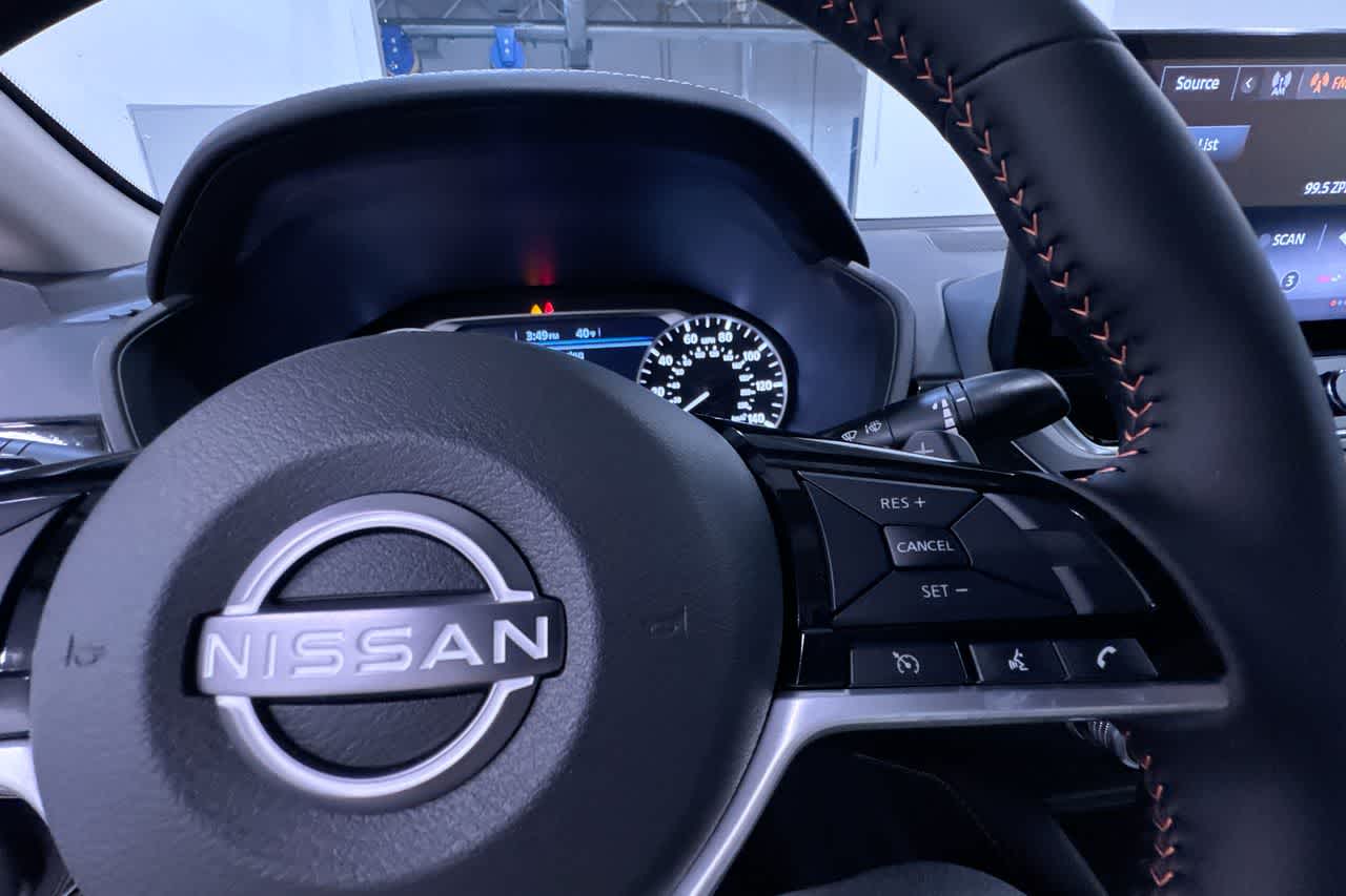 2025 Nissan Altima SR