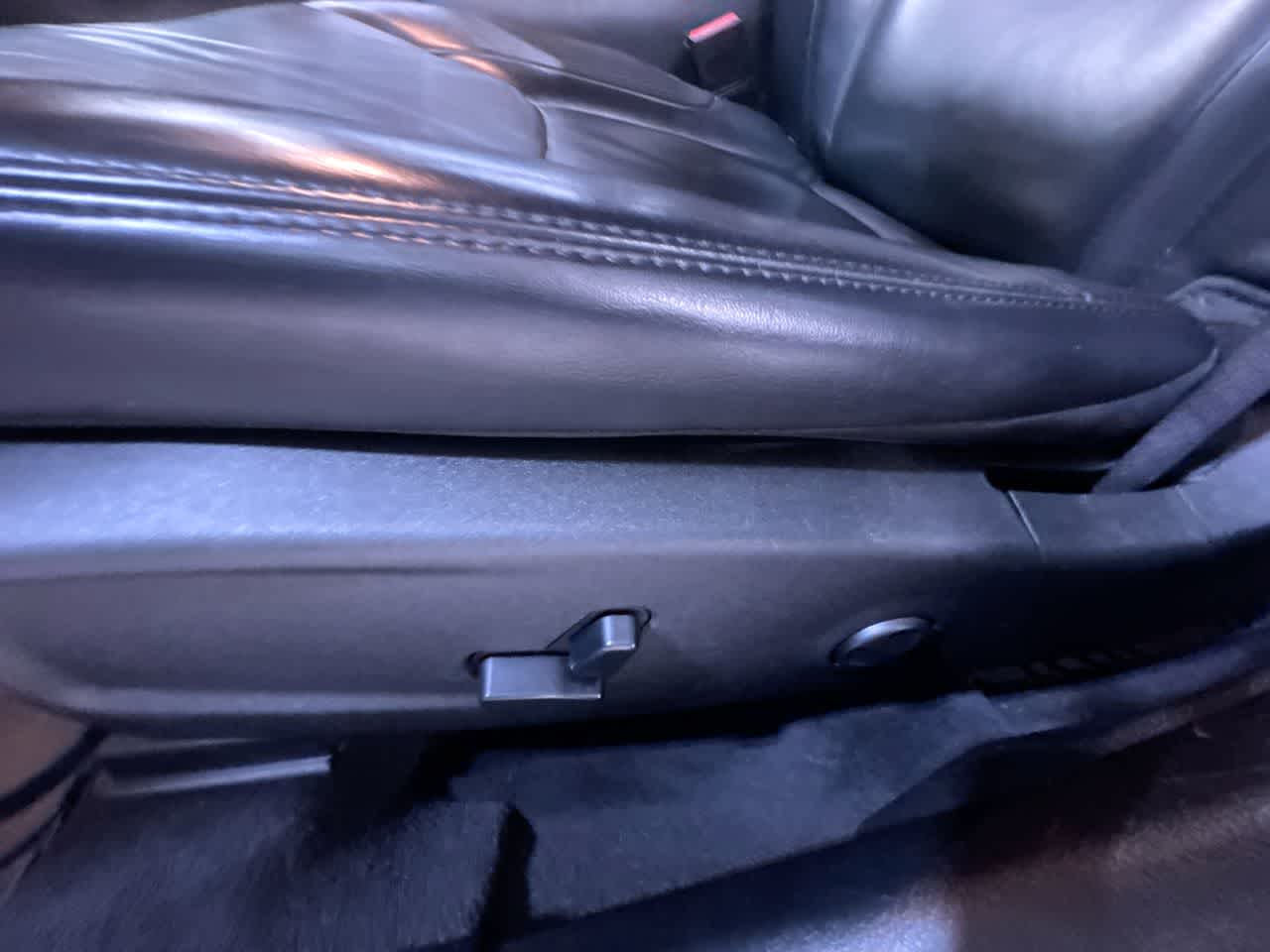 2014 Chrysler 300 4dr Sdn AWD