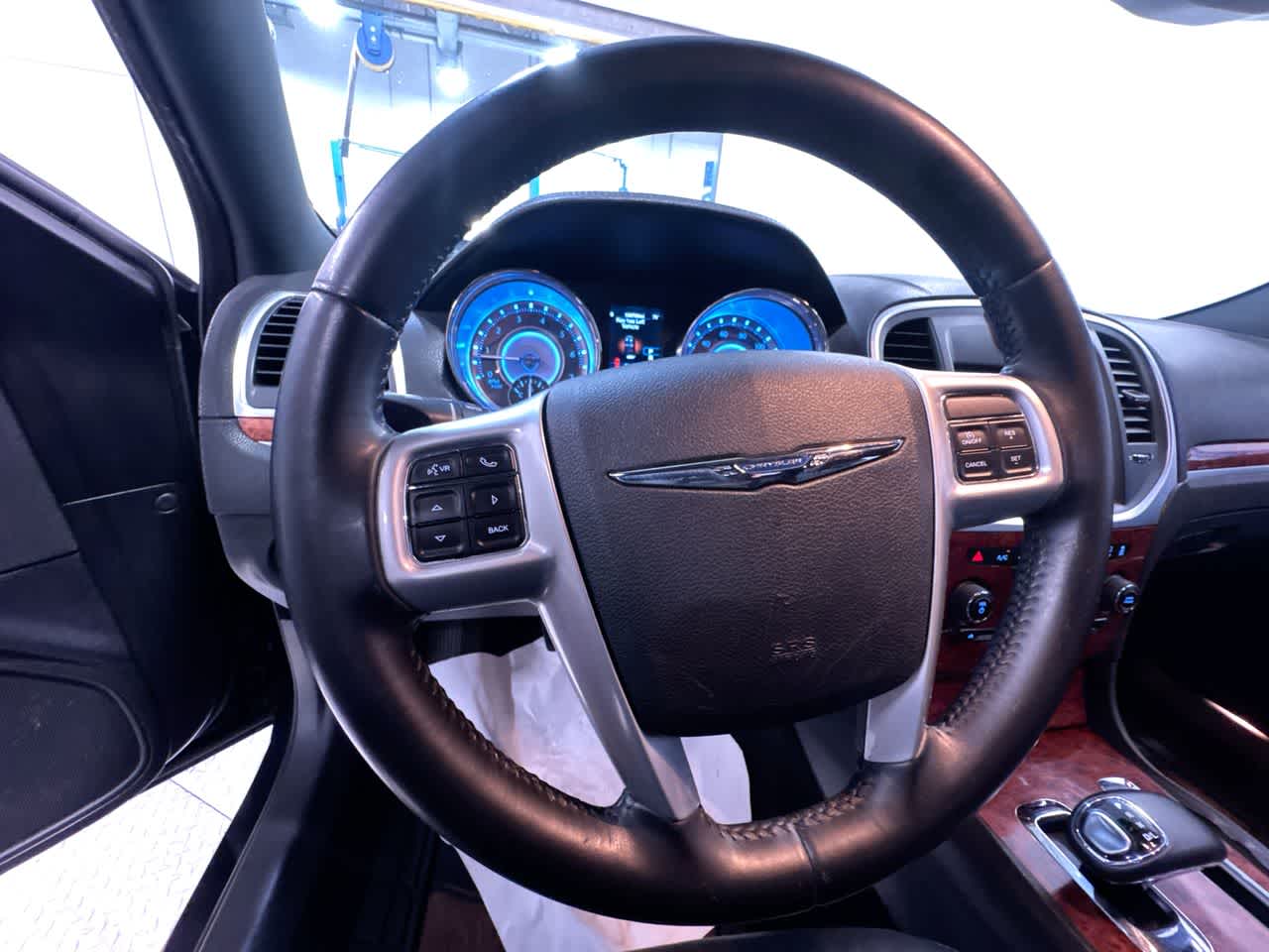 2014 Chrysler 300 4dr Sdn AWD