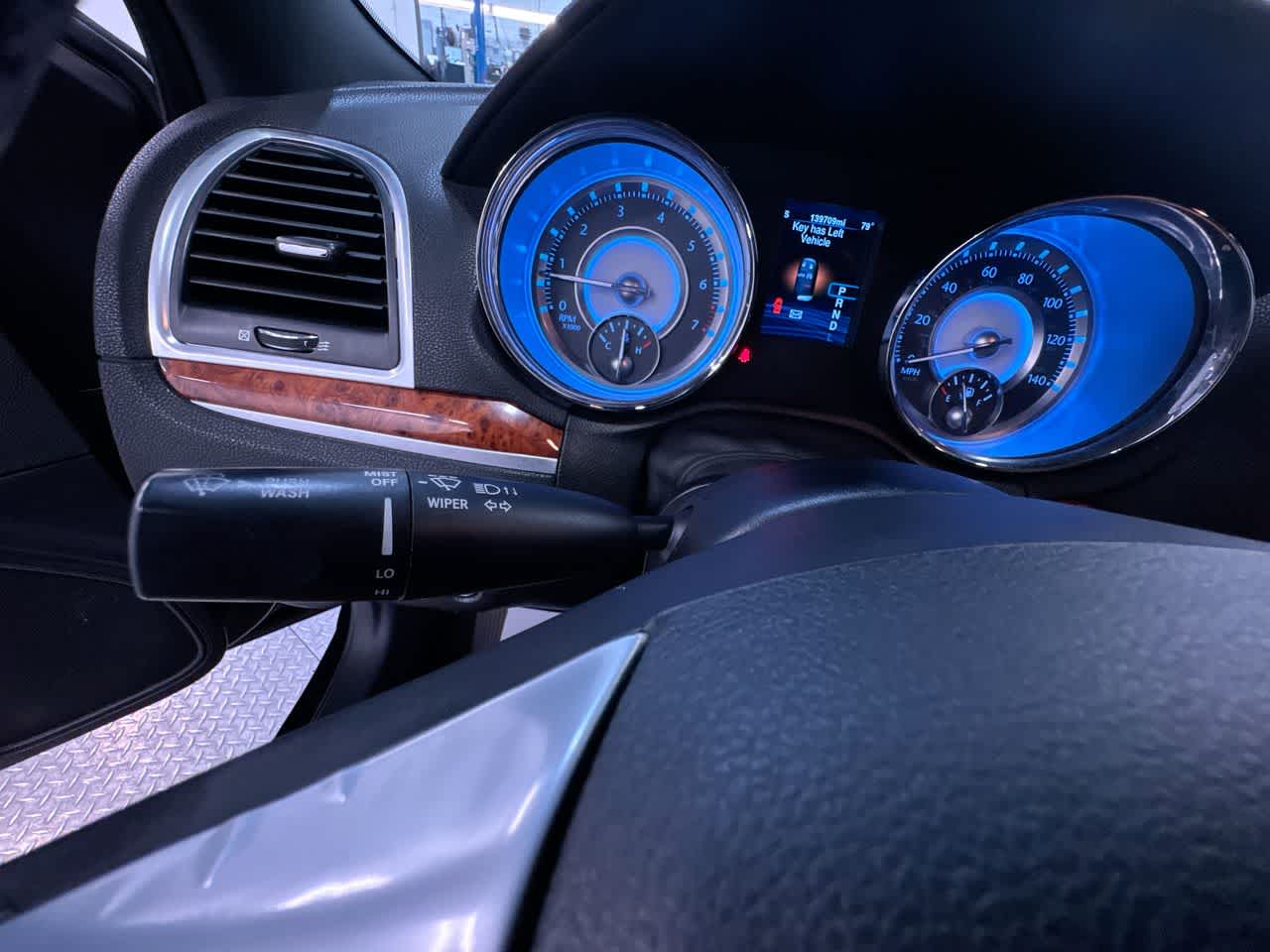 2014 Chrysler 300 4dr Sdn AWD