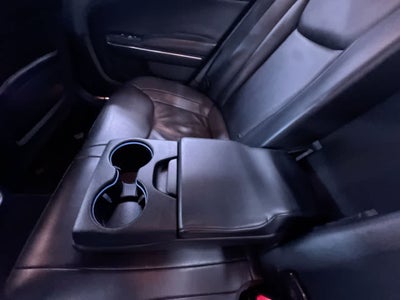 2014 Chrysler 300 4dr Sdn AWD