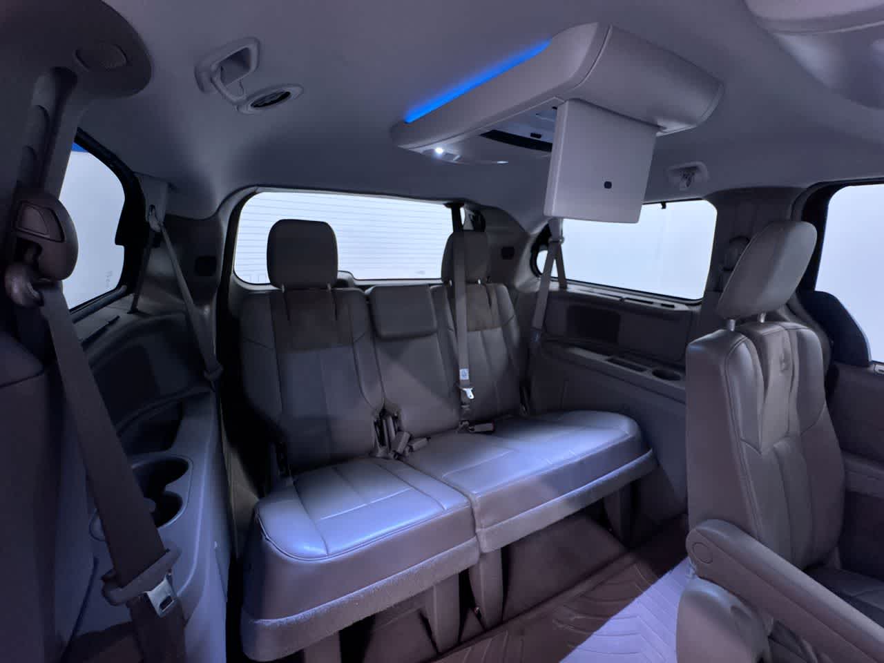 2015 Chrysler Town & Country Limited Platinum