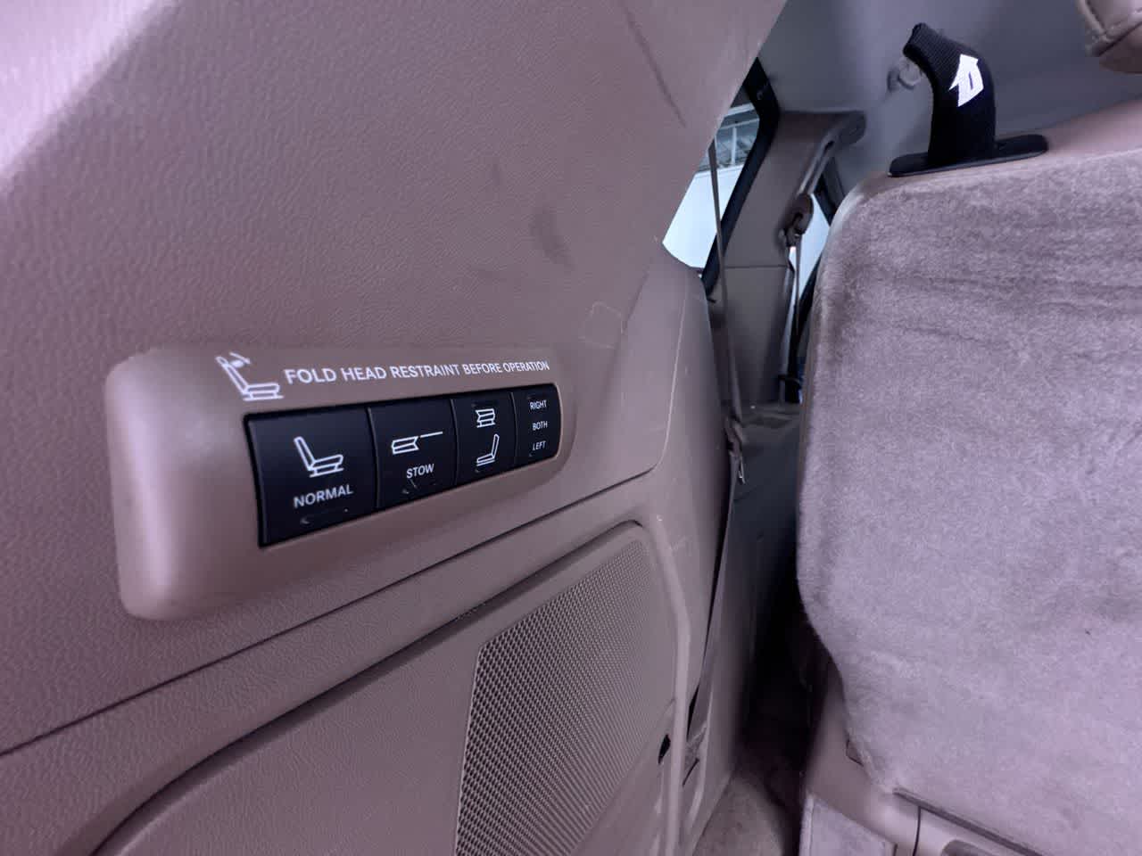 2015 Chrysler Town & Country Limited Platinum
