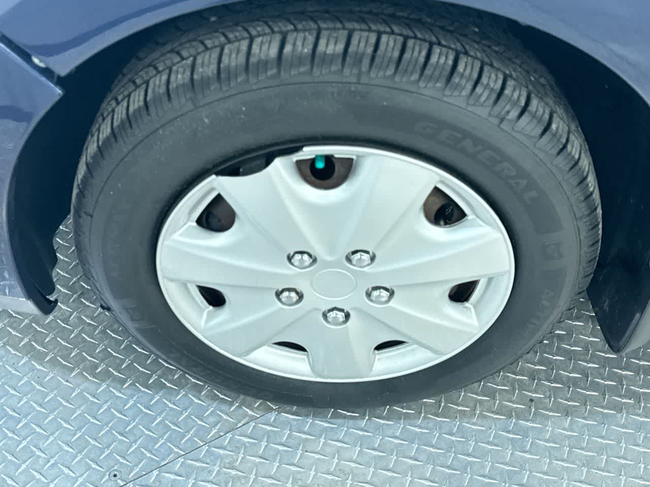 2009 Nissan Versa 1.8 S