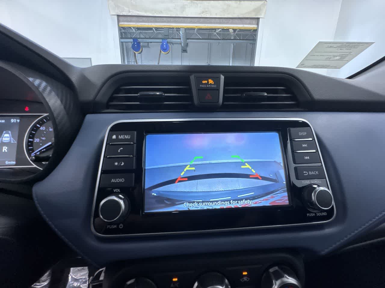 2025 Nissan Versa SV