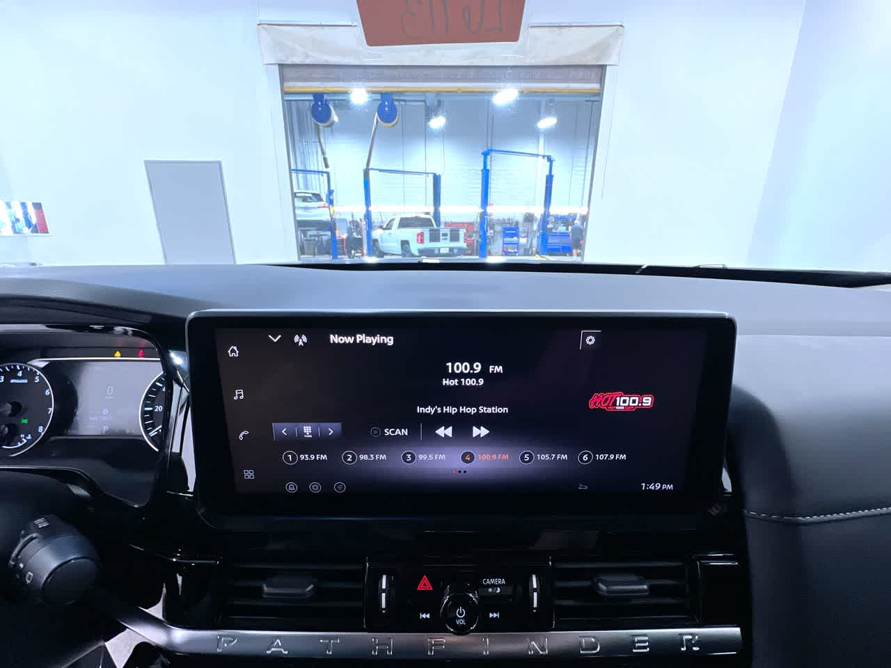 2026 Nissan Pathfinder SV