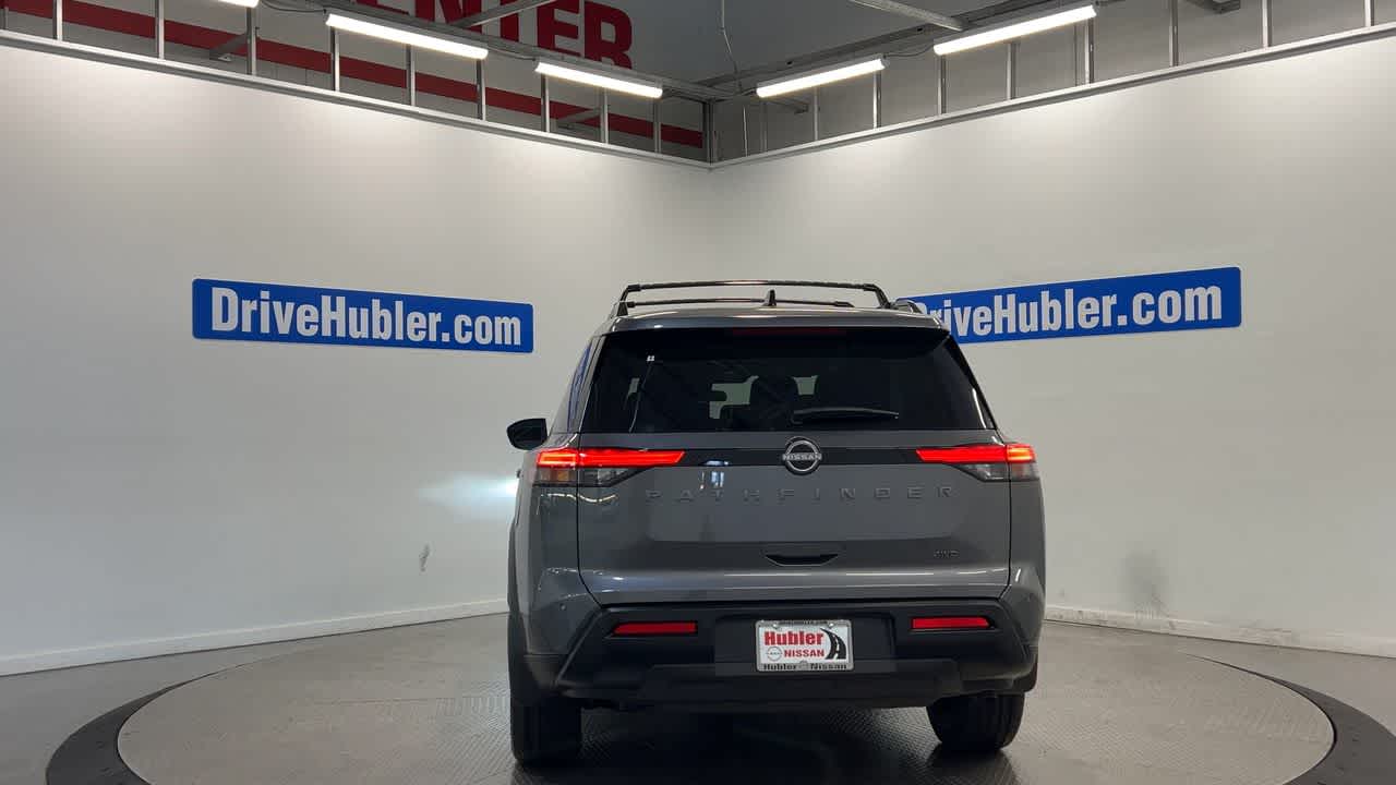 2026 Nissan Pathfinder SV