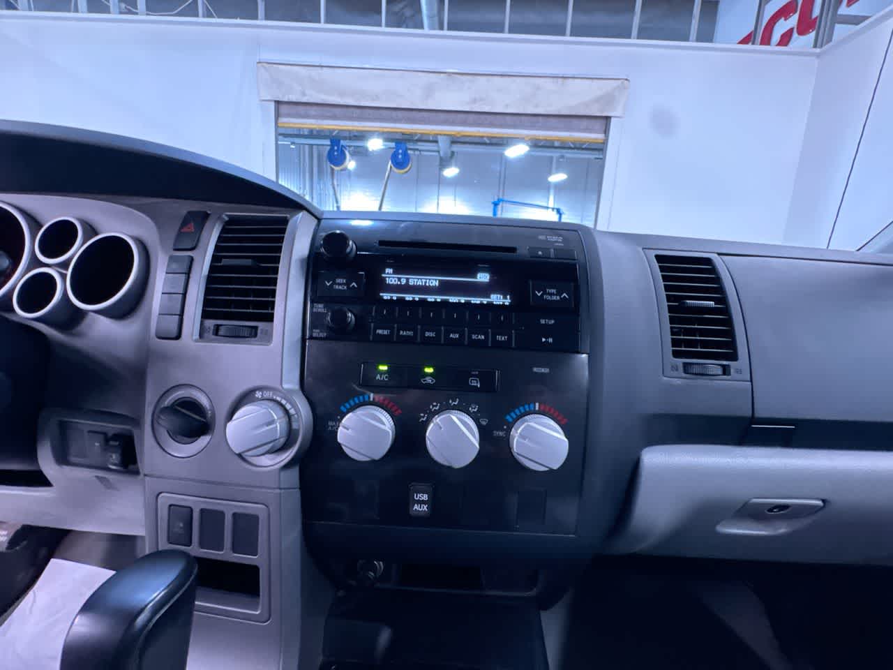 2010 Toyota Tundra Dbl 4.6L V8 6-Spd AT (Natl)