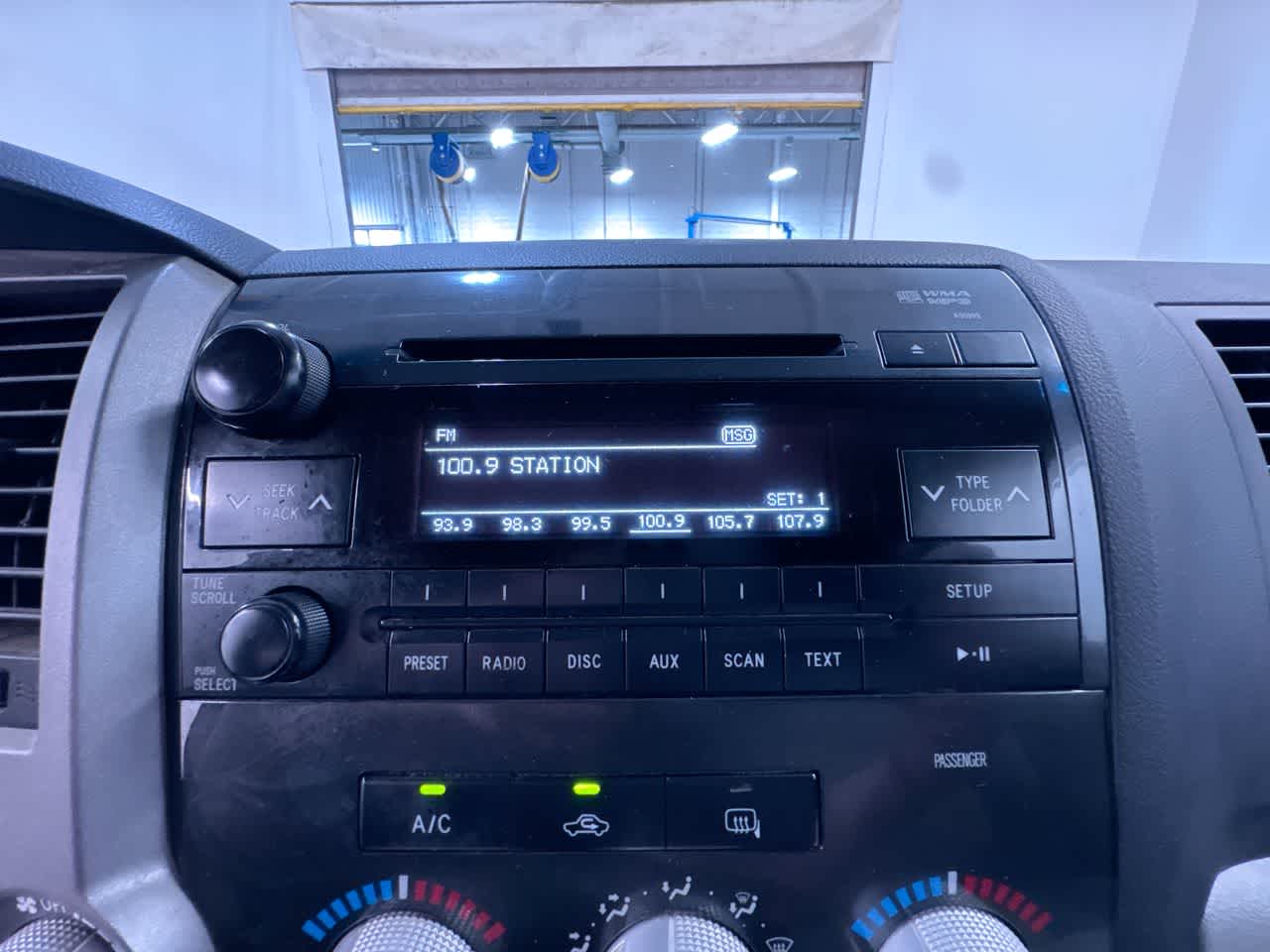 2010 Toyota Tundra Dbl 4.6L V8 6-Spd AT (Natl)