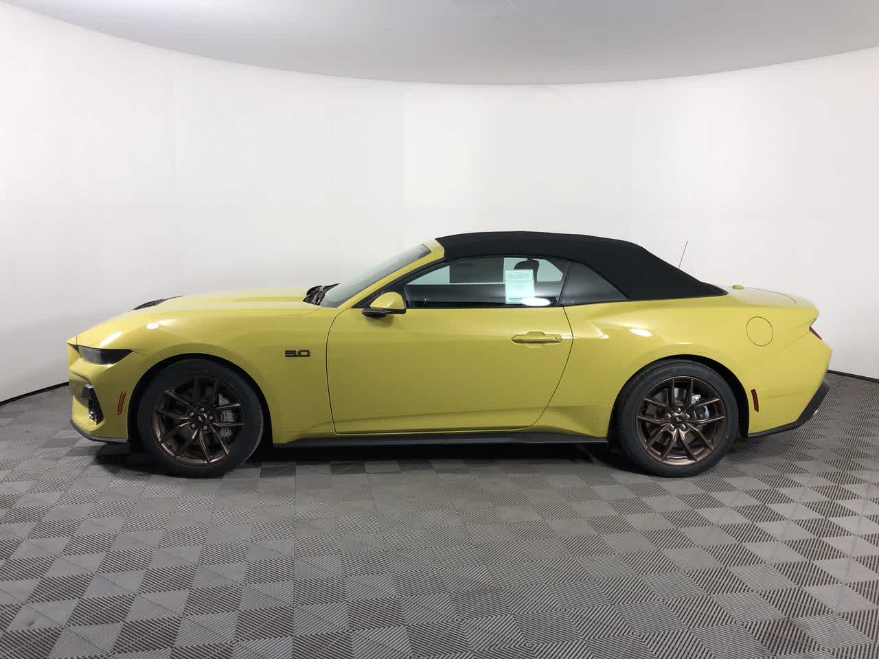 2025 Ford Mustang GT Premium