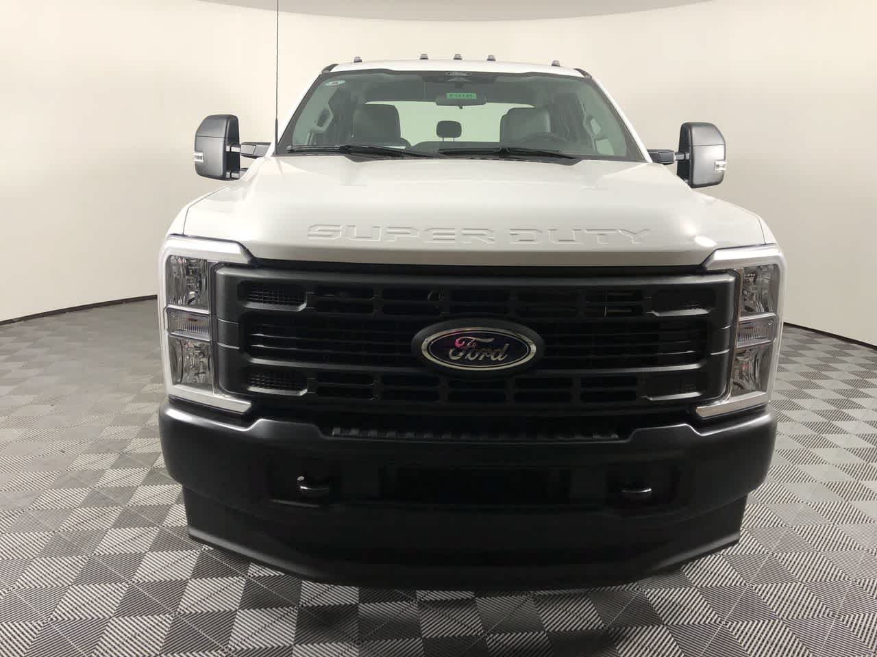 2024 Ford Super Duty F-350 SRW XL