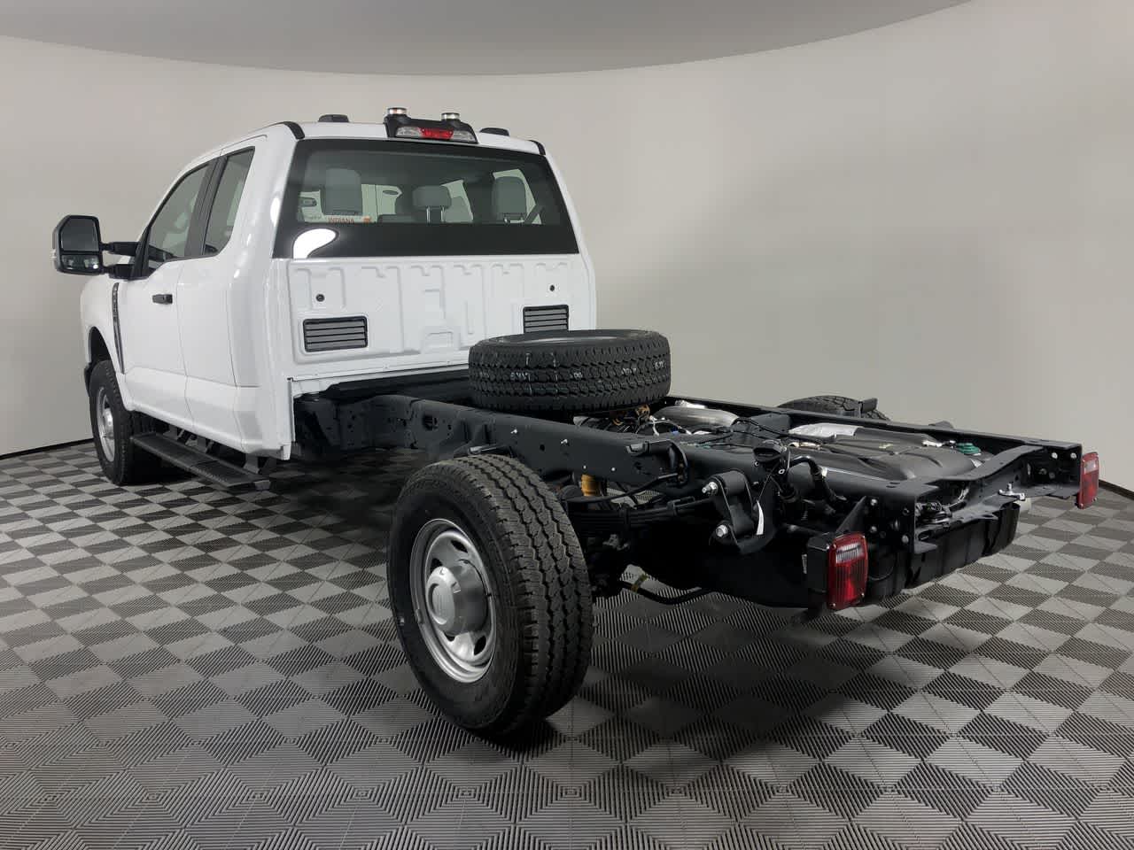 2024 Ford Super Duty F-350 SRW XL