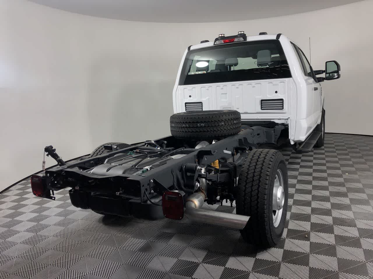 2024 Ford Super Duty F-350 SRW XL