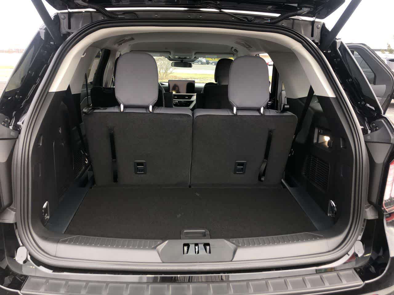 2026 Ford Explorer Active w/100A Pkg