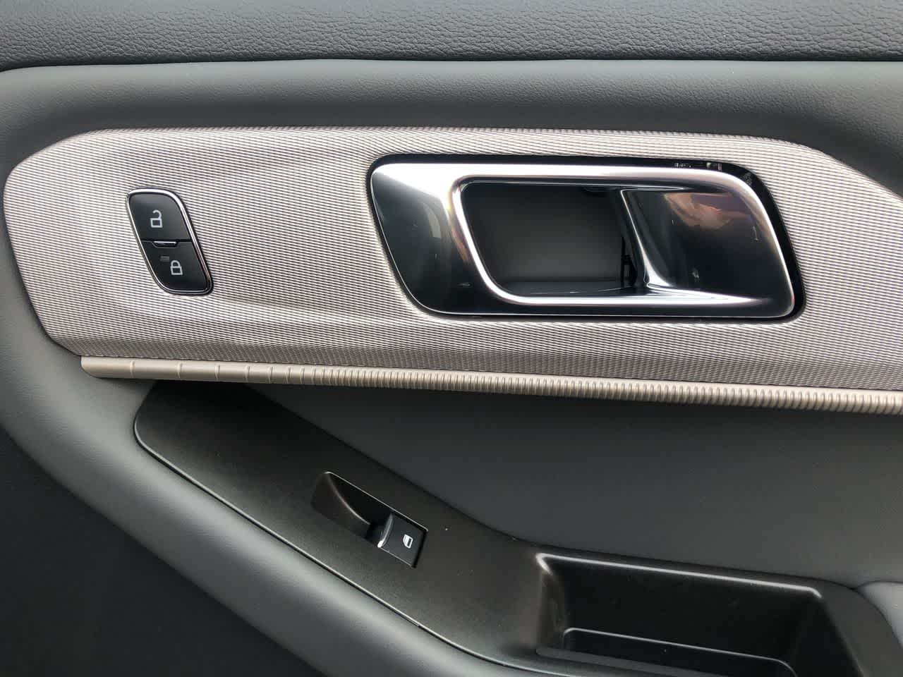 2026 Ford Explorer Active w/100A Pkg